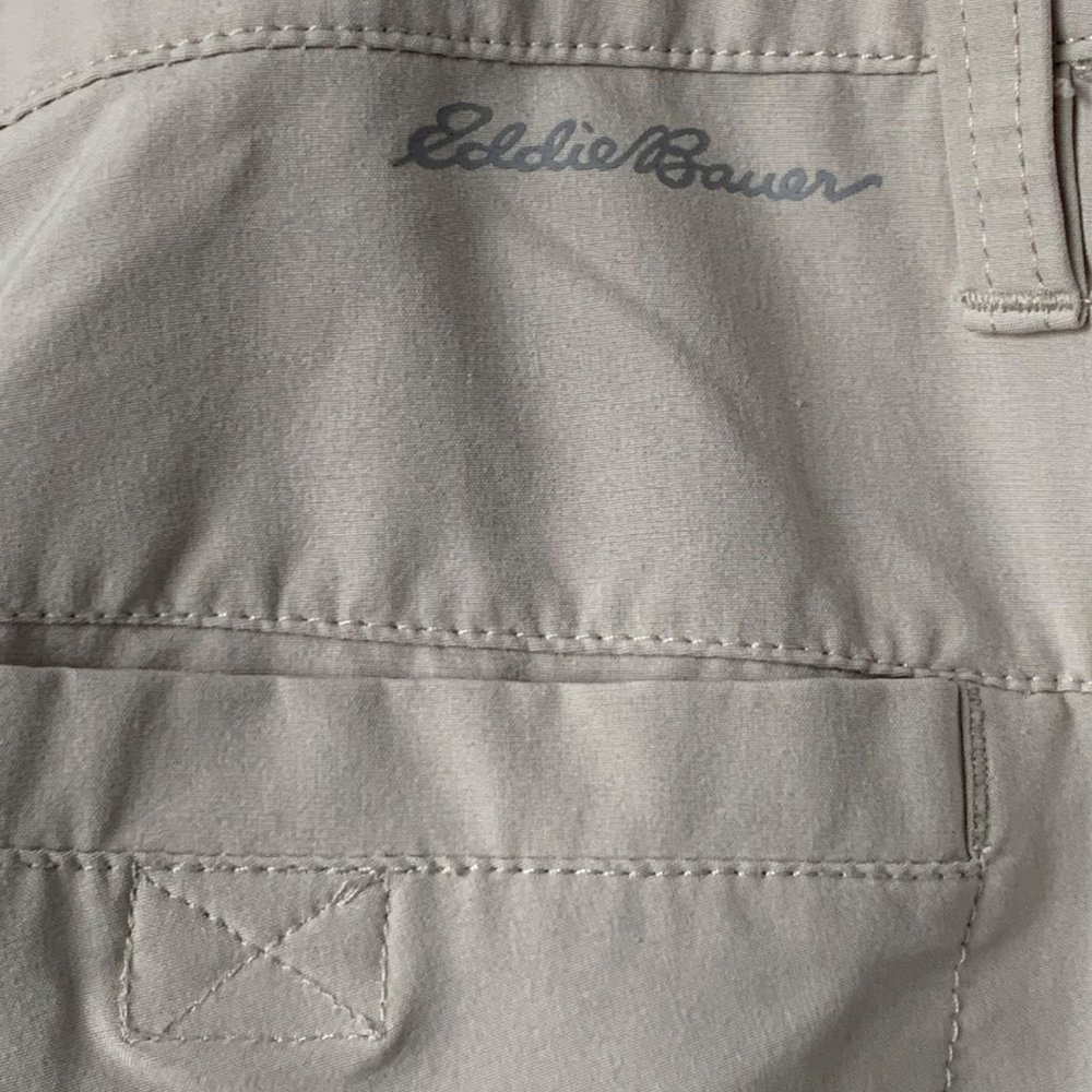 Eddie Bauer outdoor shorts women’s 6 kakhi pockets Bermuda hiking camping - Picture 4 of 11